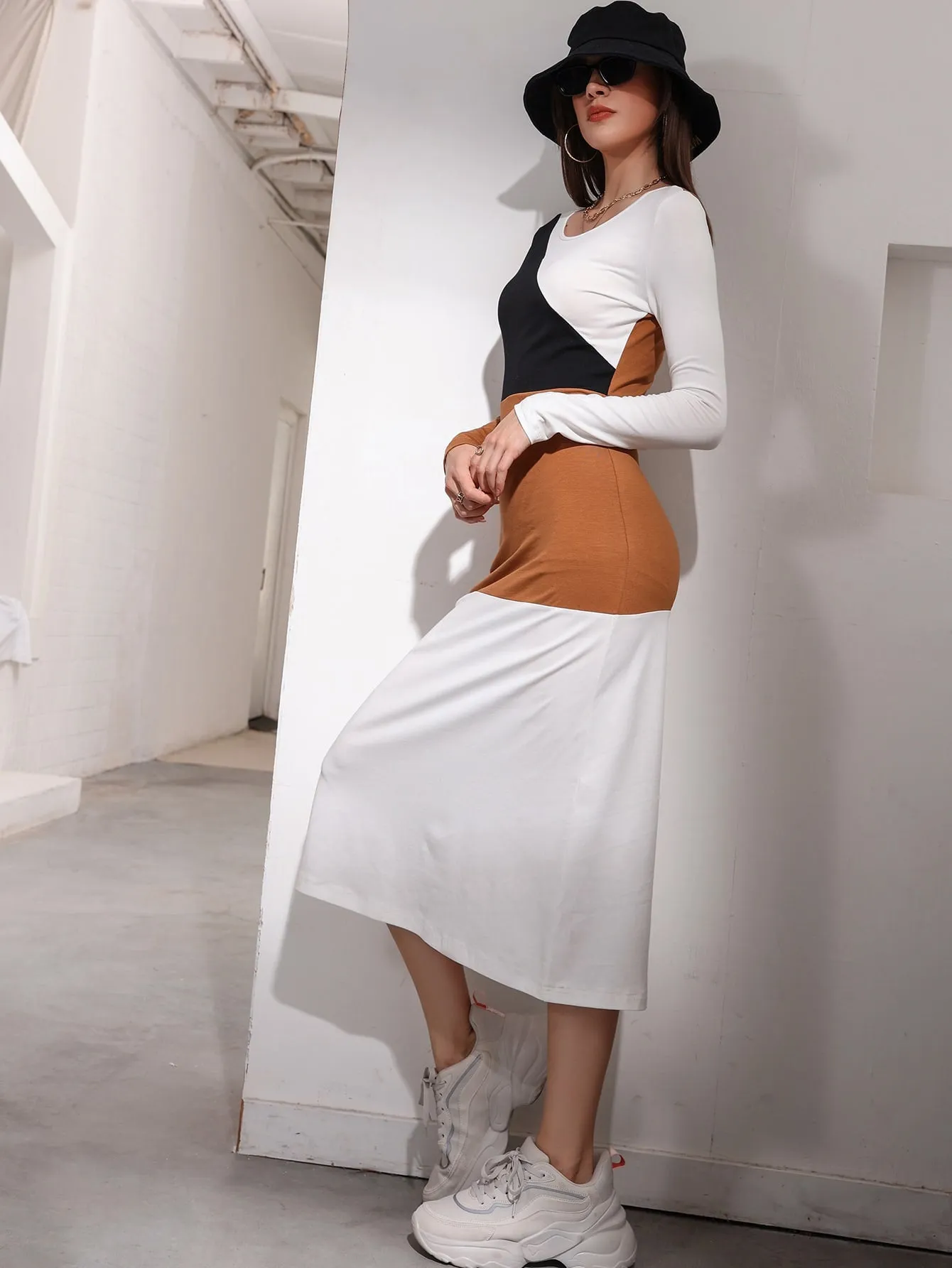 Colorblock Long Sleeve Scoop Neck Straight Natural Long Dress