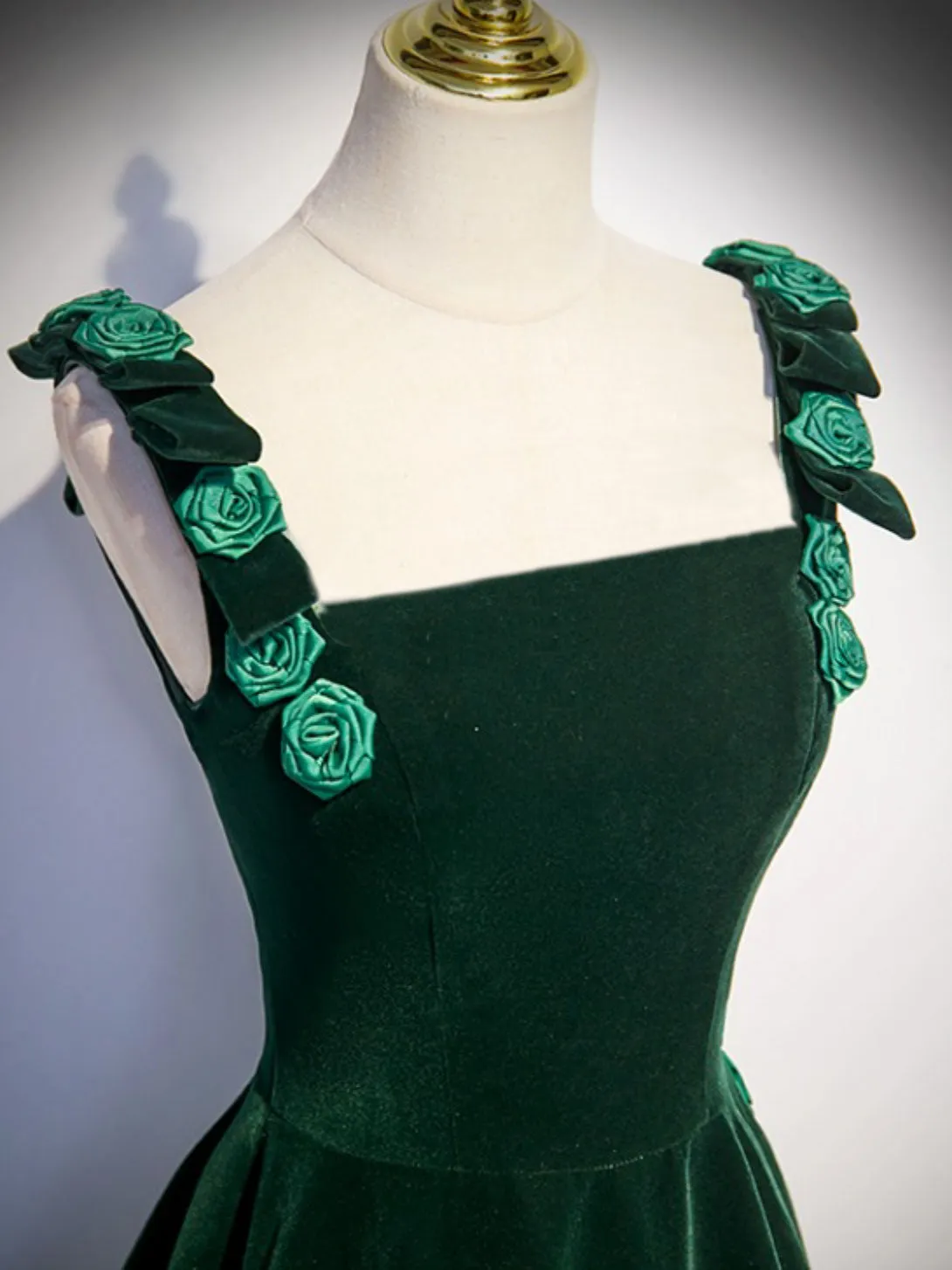 Emerald Green Velvet Rose Straps A-line Prom Dress