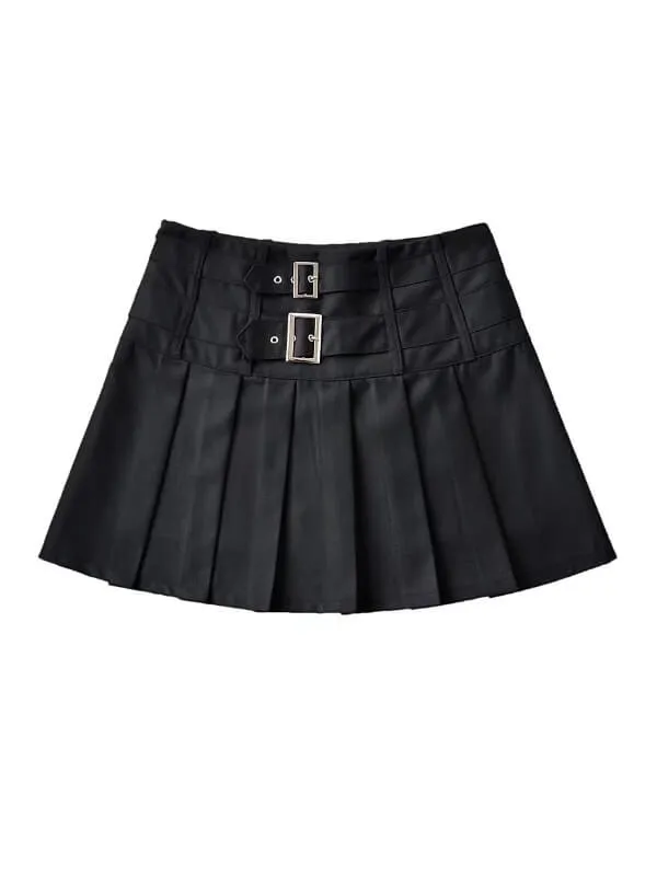 Grunge girl buckles skirt