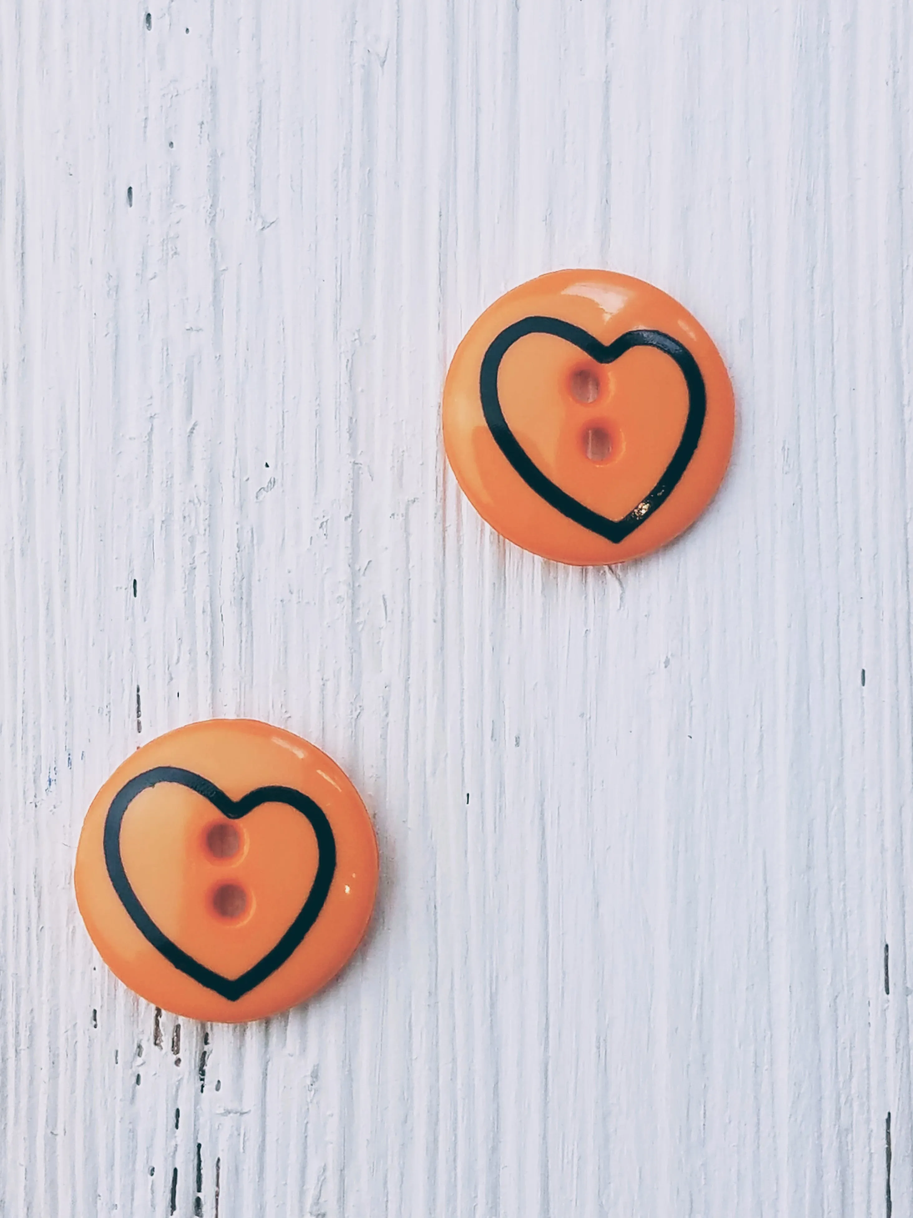 Heart round button