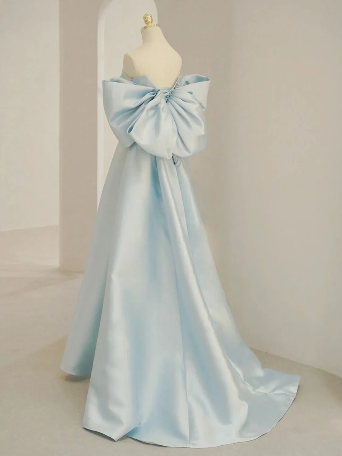 Light Blue A-line Strapless Satin Long Formal Dress with Bow Back