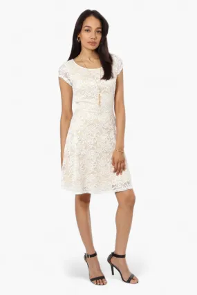 Limite Floral Lace Necklace Cocktail Dress - White