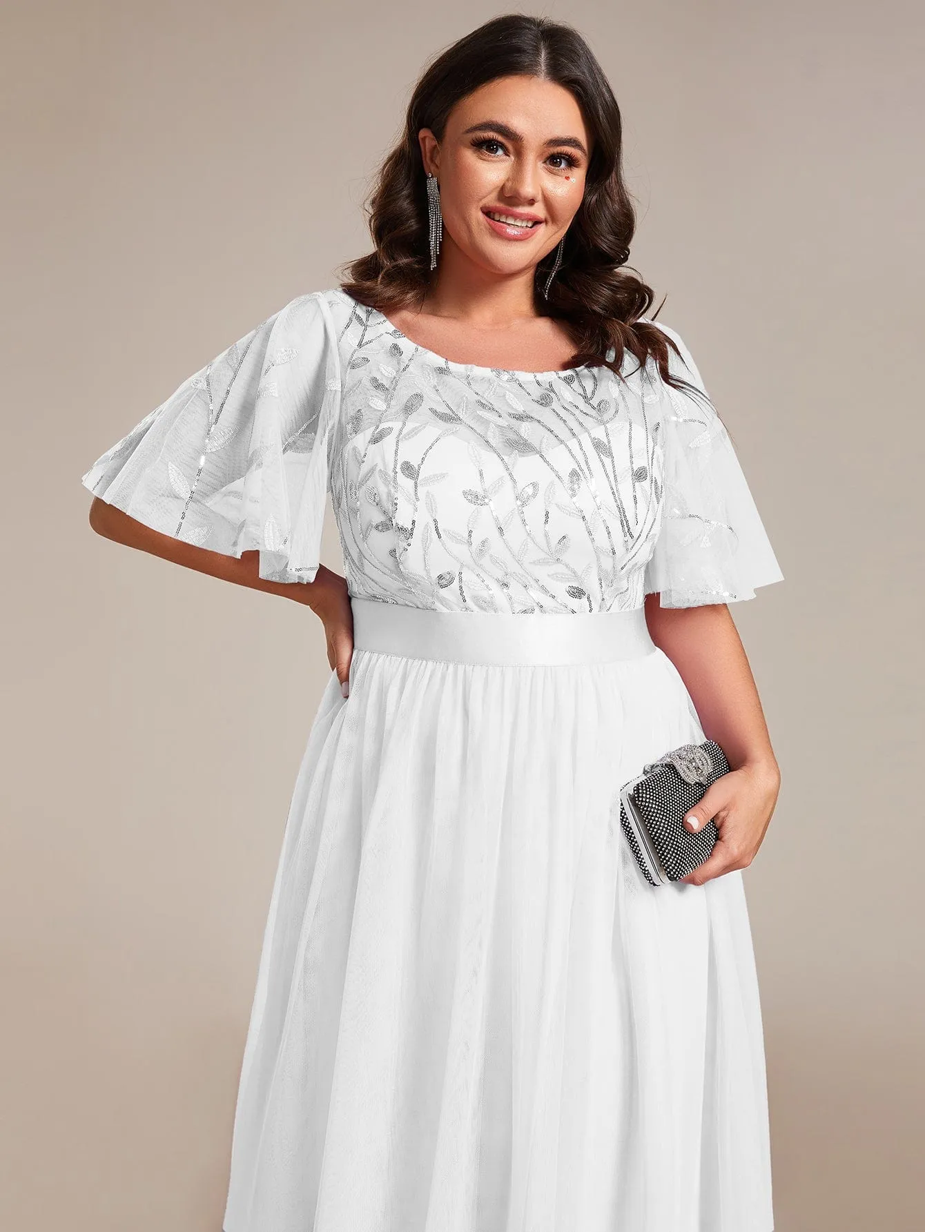 Plus Size Women's Embroidery Bridesmaid Dress with Short Sleeve