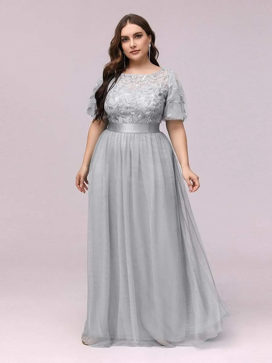 Plus Size Women's Embroidery Bridesmaid Dress with Short Sleeve