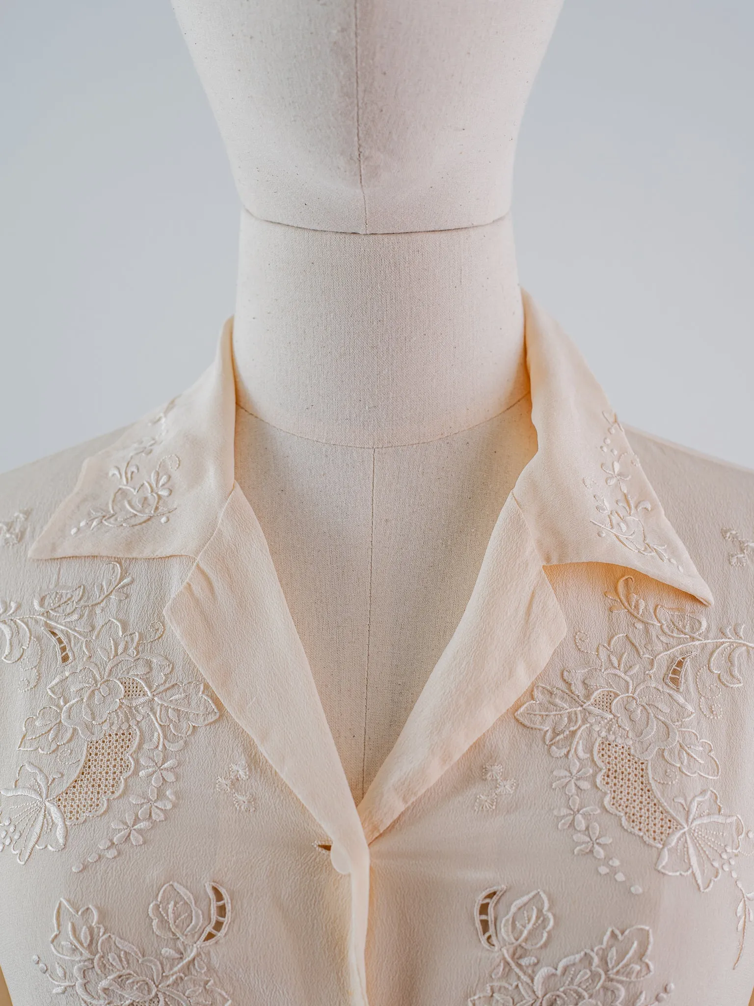 Vintage Ivory Silk Embroidered Cuff Sleeved Blouse